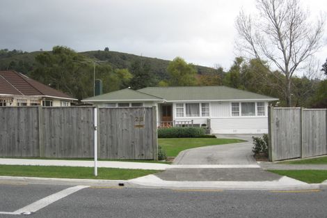 Photo of property in 28 Horoeka Street, Stokes Valley, Lower Hutt, 5019
