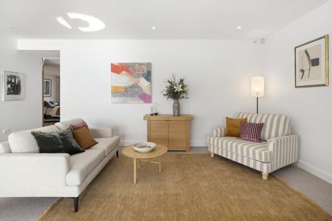 Photo of property in 7/308 Oriental Parade, Oriental Bay, Wellington, 6011