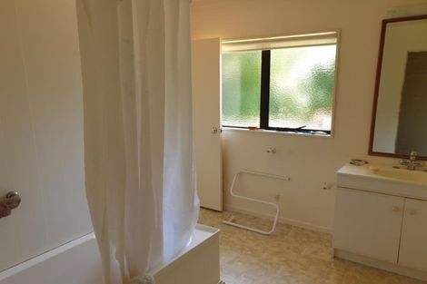 Photo of property in 129 Miromiro Road, Normandale, Lower Hutt, 5010