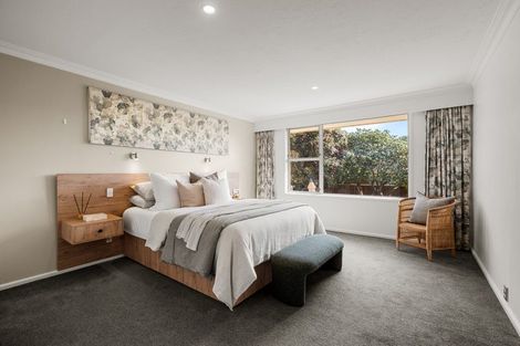 Photo of property in 10 Highfield Place, Avonhead, Christchurch, 8042