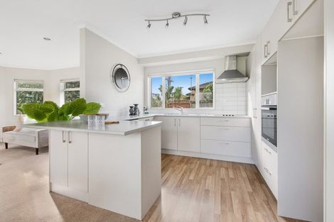 Photo of property in 10a Centreway Road, Orewa, 0931