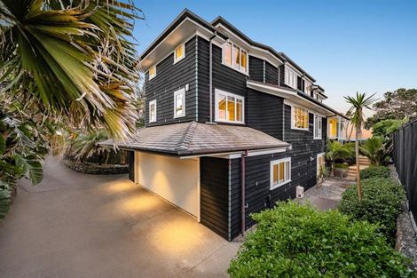 Photo of property in 27 Muritai Road, Milford, Auckland, 0620