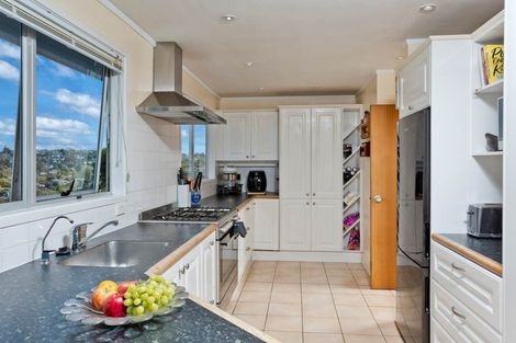 Photo of property in 95 Weatherly Road, Torbay, Auckland, 0630