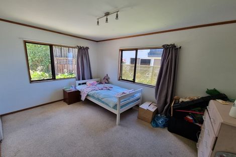 Photo of property in 5a Dennis Way, Island Bay, Wellington, 6023