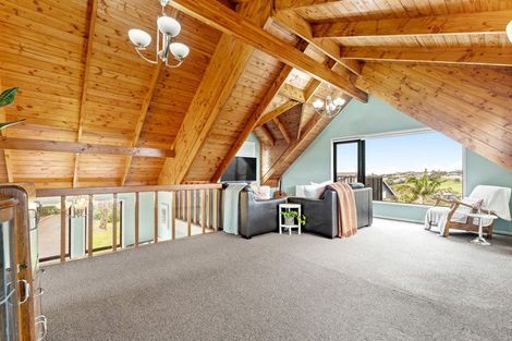 Photo of property in 32 Castaway Place, Gulf Harbour, Whangaparaoa, 0930