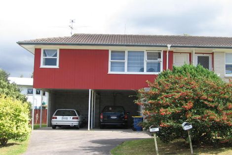 Photo of property in 32 Rosewarne Crescent, Glendene, Auckland, 0602