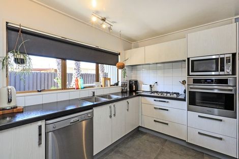 Photo of property in 100 Flaxmere Avenue, Flaxmere, Hastings, 4120