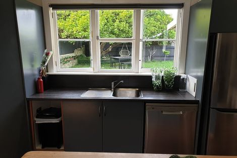 Photo of property in 25 Gaine Street, New Plymouth, 4310