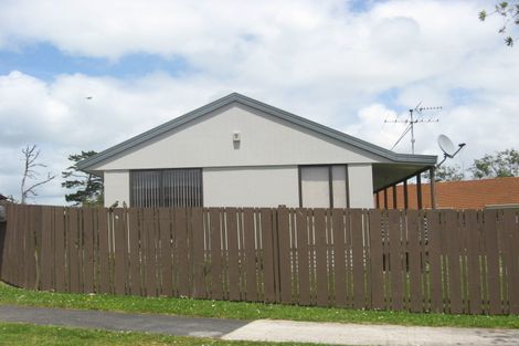 Photo of property in 14 Kopara Place, Clendon Park, Auckland, 2103
