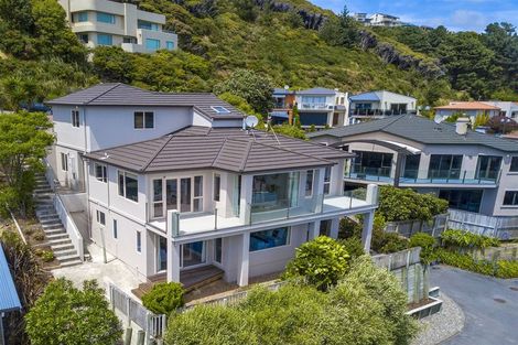 Photo of property in 19 Paremata Drive, Paremata, Porirua, 5024