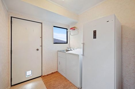 Photo of property in 57 Mirrabooka Avenue, Botany Downs, Auckland, 2010