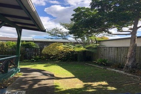Photo of property in 24 Karamu Street, Te Atatu Peninsula, Auckland, 0610