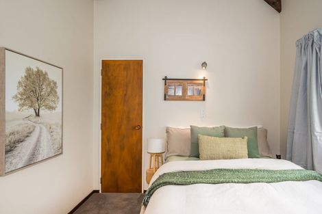 Photo of property in 24 Island View Terrace, Waikanae Beach, Waikanae, 5036