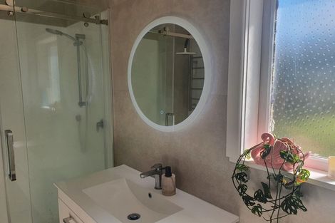 Photo of property in 12 Kambalda Street, Mangere Bridge, Auckland, 2022