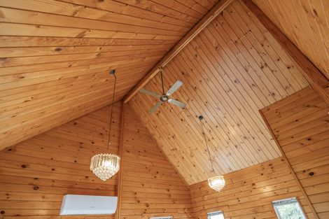 Photo of property in 93 Wiseley Road, West Harbour, Auckland, 0618