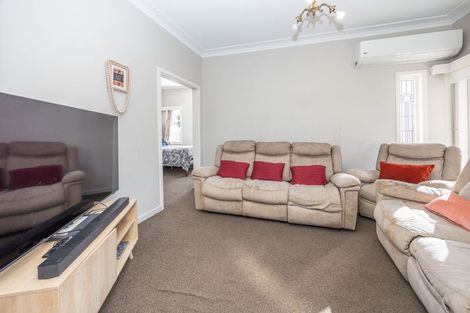 Photo of property in 15 Carey Street, Maeroa, Hamilton, 3200