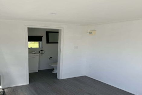 Photo of property in 28 Elliston Crescent, Stanmore Bay, Whangaparaoa, 0932