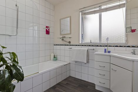 Photo of property in 6 Glengarry Place, Hilltop, Taupo, 3330