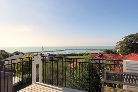 Photo of property in 75 Tees Street, South Hill, Oamaru, 9400