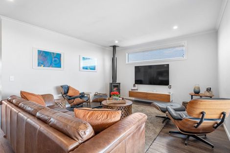 Photo of property in 24 Moira Close, Welcome Bay, Tauranga, 3175