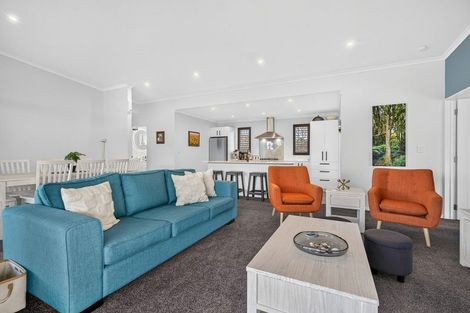 Photo of property in 4 Pinedale Crescent, Riversdale Beach, Masterton, 5872