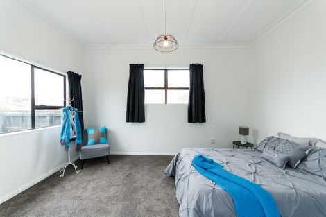 Photo of property in 43 Wood Street, Takaro, Palmerston North, 4410