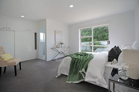 Photo of property in 1/171 Botany Road, Botany Downs, Auckland, 2010