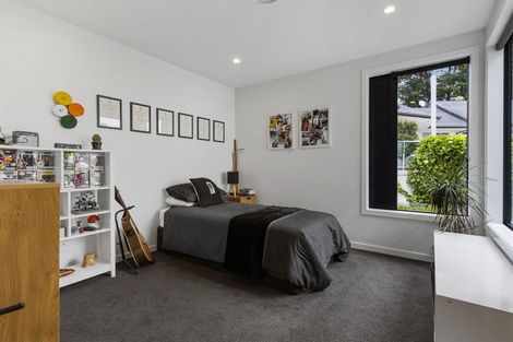 Photo of property in 32 Tindalls Bay Road, Tindalls Beach, Whangaparaoa, 0930