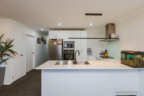 Photo of property in 26 Kapowai Boulevard, Takanini, 2112