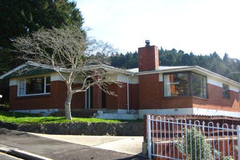 Photo of property in 5 Colquhoun Street, Glenross, Dunedin, 9011
