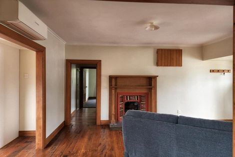 Photo of property in 49 Gilbert Street, New Plymouth, 4310