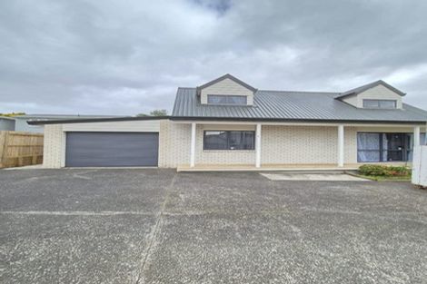 Photo of property in 6a Blacklock Avenue, Henderson, Auckland, 0612