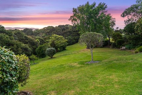 Photo of property in 2 Puriri Place, Sandspit, Warkworth, 0982