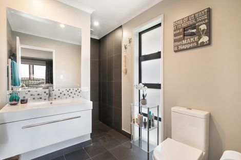 Photo of property in 2 Mirabell Place, Patumahoe, Pukekohe, 2679