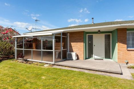 Photo of property in 14 Truby King Street, Merrilands, New Plymouth, 4312