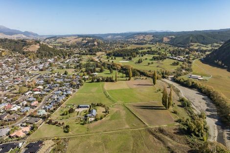 Photo of property in 19 Whiting Drive, Wakefield, 7025