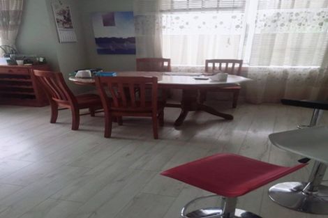 Photo of property in 32a Coronation Road, Hillcrest, Auckland, 0627