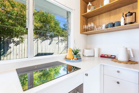 Photo of property in 2/7 Onepoto Road, Hauraki, Auckland, 0622