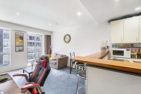 Photo of property in Terrace Heights Apartments, 5b/163 The Terrace, Wellington Central, Wellington, 6011