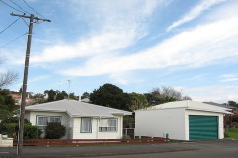 Photo of property in 5 Gaine Street, New Plymouth, 4310