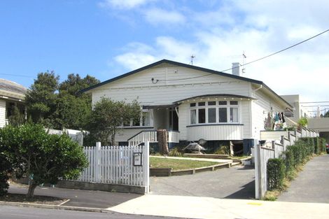 Photo of property in 66 Hinemoa Street, Birkenhead, Auckland, 0626