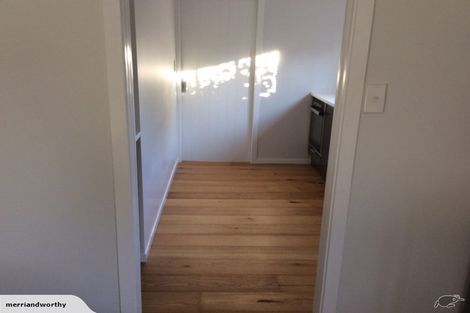 Photo of property in 15 Old Lake Road, Narrow Neck, Auckland, 0624