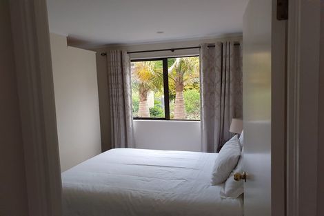 Photo of property in 22 Sarah Place, Farm Cove, Auckland, 2012