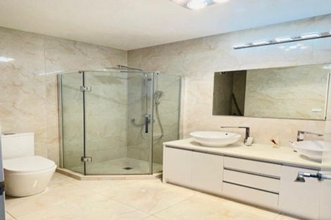 Photo of property in 23 Bartells Drive, Goodwood Heights, Auckland, 2105