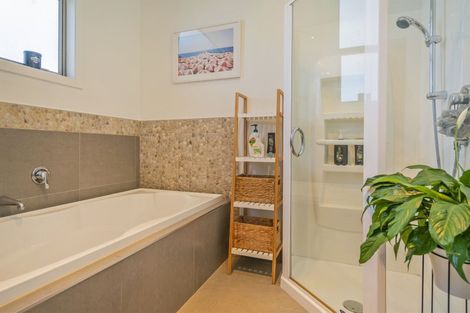 Photo of property in 5 Acacia Court, Whitianga, 3510