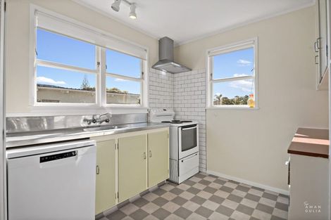 Photo of property in 31 Bodi Place, Te Atatu South, Auckland, 0610