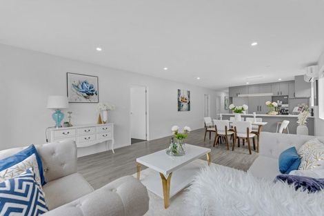 Photo of property in 14 Noia Way, Karaka, Papakura, 2113