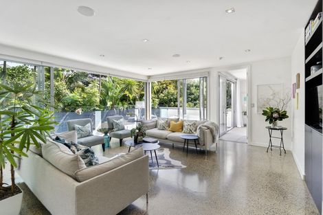 Photo of property in 21 West End Road, Herne Bay, Auckland, 1022