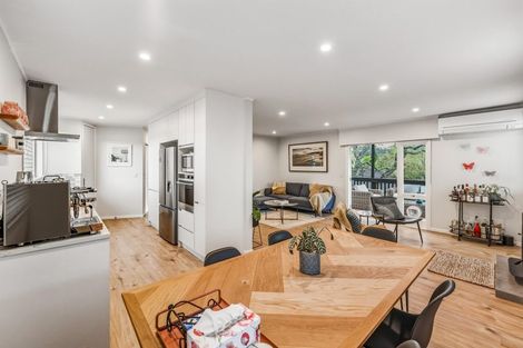 Photo of property in 43 Maude Street, Riverhead, 0820