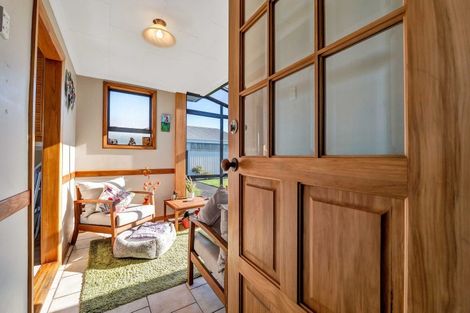 Photo of property in 9 Burke Street, Eltham, 4322